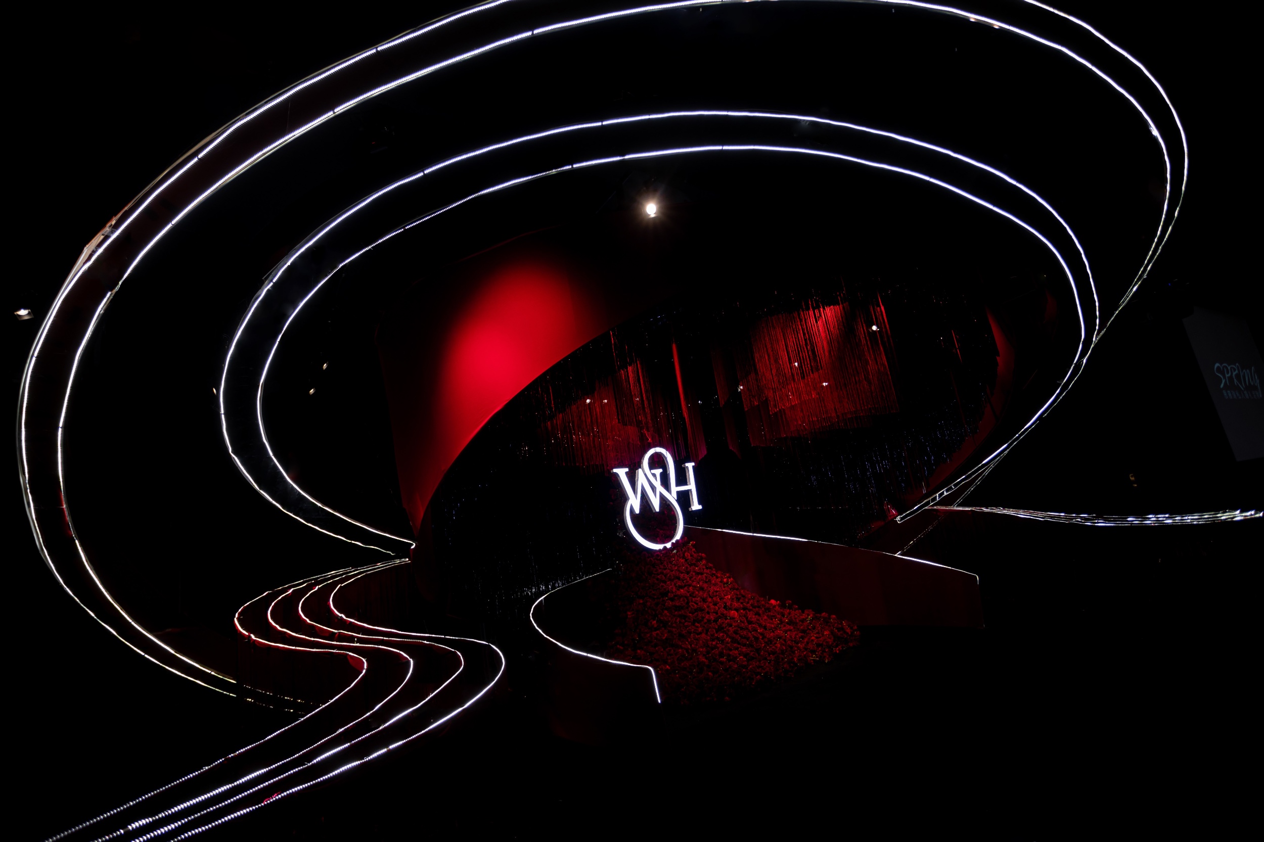 Black & Red Feast gallery 10